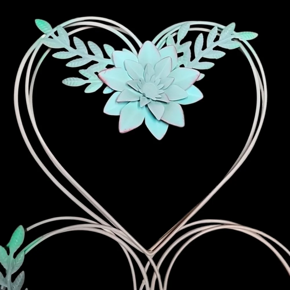 Hobby Lobby Pastel Green & Blue Succulents 3 Heart Wall Decor New with Tags